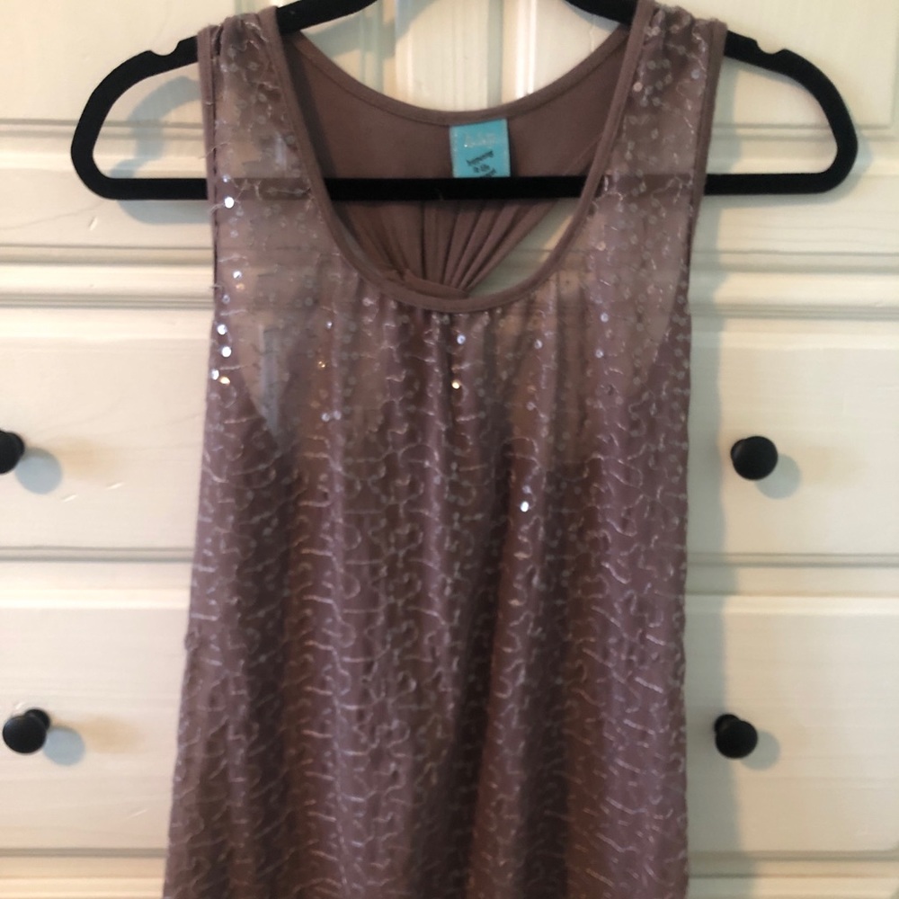 Sequin tank